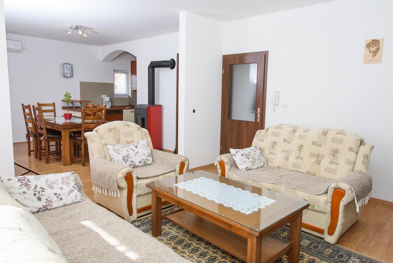 Apartment Drmic Kaštela Eksteriør bilde